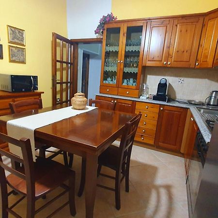 Su Carreri Acomodação com café da manhã Armungia Exterior foto